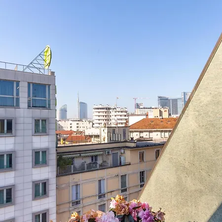 Apartment Repubblica-stazione Big House Skyline View 4 Pax Check In H24