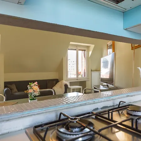 Apartment Repubblica-stazione Big House Skyline View 4 Pax Check In H24
