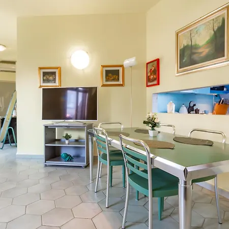 Repubblica-stazione Big House Skyline View 4 Pax Check In H24 Apartment *