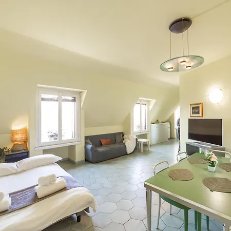 Apartment Repubblica-stazione Big House Skyline View 4 Pax Check In H24 *
