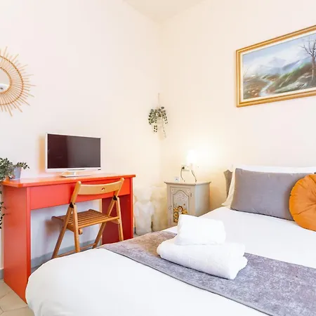 Apartment Repubblica-stazione Big House Skyline View 4 Pax Check In H24 Milan