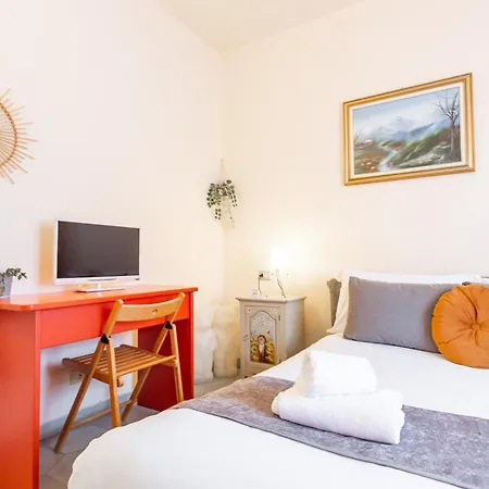 Apartment Repubblica-stazione Big House Skyline View 4 Pax Check In H24 *